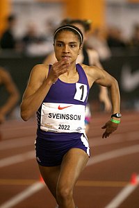 Sveinsson_Chelsey-NikeIn08.JPG