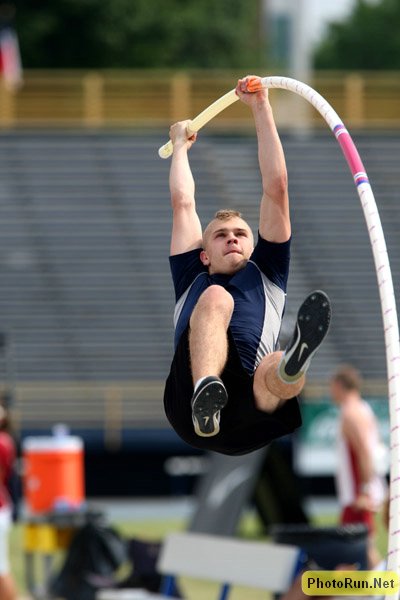 Horton_Derek-NikeOut08.JPG