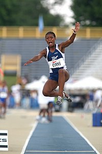Evans_Jacinda1a-NikeOut08.JPG