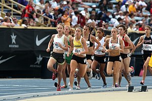 GirlsMileField800-NikeOut08.JPG