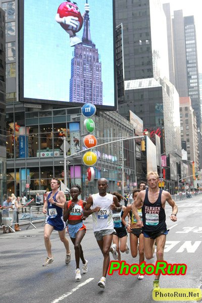 WomanLeadTimesSQ1-NYChalf08.JPG