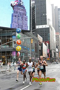 WomanLeadTimesSQ-NYChalf08.JPG