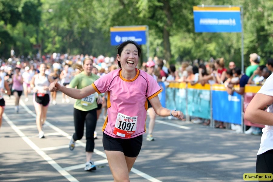 HappyFinish2_NYMini08.Jpg
