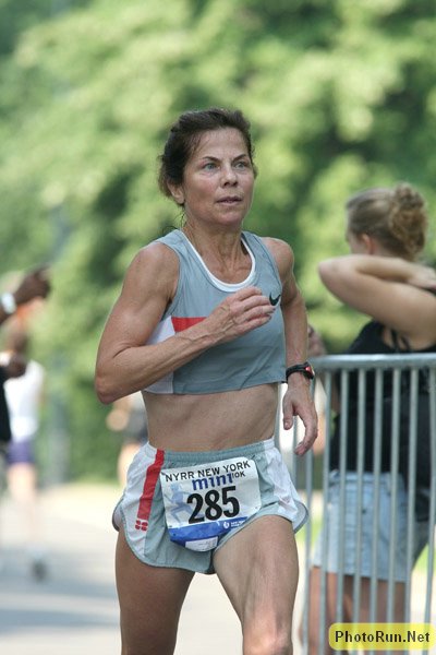 Martin_Kathyrn-NYmini10k08.JPG