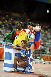 W-TripleJumpFlags-OlyGame08.jpg