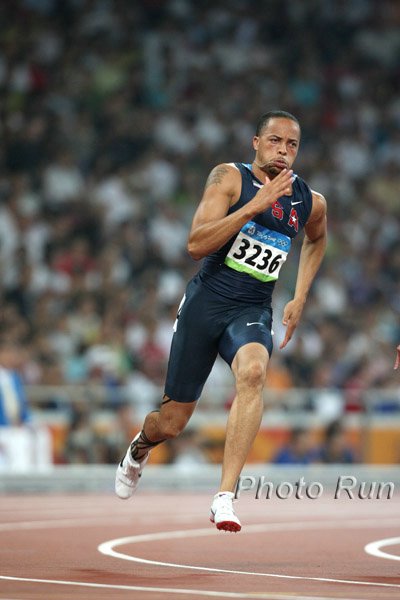 Spearmon_WallaceQF-O#1C8CE5.jpg
