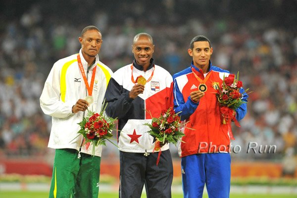 M-LongJumpAwards_OlyGames08.jpg