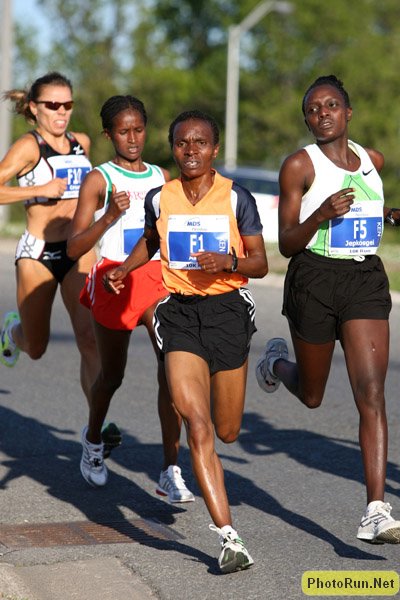 AsibaLeadsTurn-MDS10km08.JPG