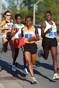 AsibaLeadsTurn-MDS10km08.JPG