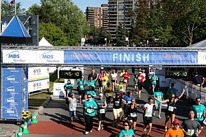 FinishLineHappy1-MDS10km08.JPG