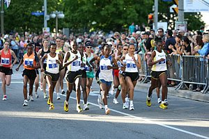 WomanStart-MDS10km08.JPG