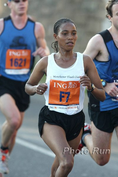 Ayilu_Aziza-PhillyHalf08.jpg