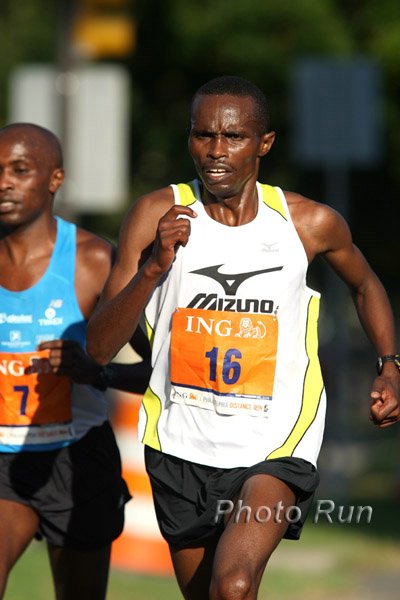 Nthiwa_Patrick-PhillyHalf08.jpg