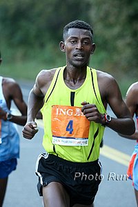 Birhanu_Yirefu-PhillyHalf08.jpg