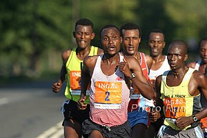 OndaraLeadsH-PhillyHalf08.jpg