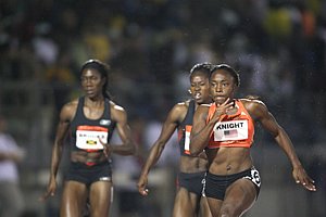 KnightLeads200m-NYC_GP08.JPG