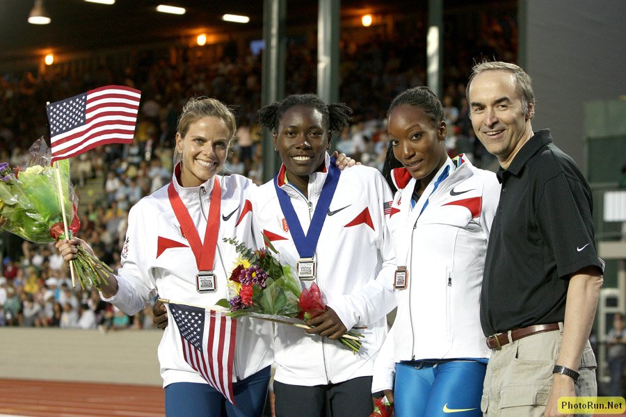 Burton-W-LongJumpTeam-USOlyT08.JPG