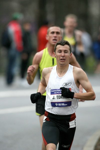 Torres-Carlson-NYRR8k08.JPG