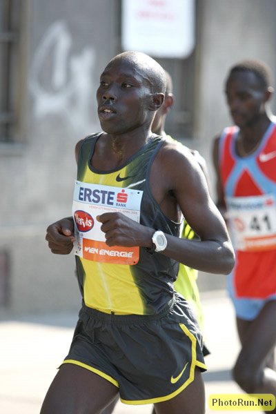 Biwott_Paul-Vienna08.JPG
