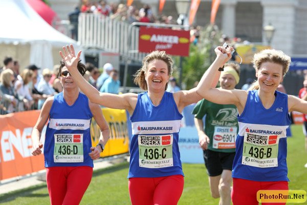 FriendlyFinish1-Vienna08.JPG