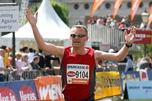 HappyFinish2_Vienna08.Jpg