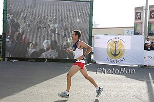Runner-Crowds-RAK09.JPG
