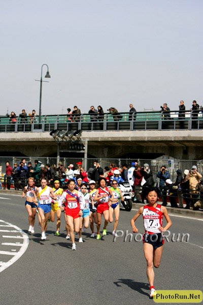 Kobayashi Pulls Away.jpg