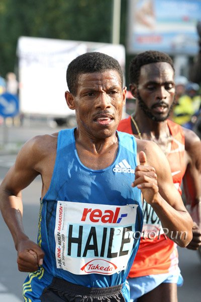 Gebrselassie-Kibet1-#828689.jpg