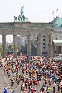 BrandenbergGate-Berlin09.jpg