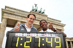 Gebrselassie-Milde-Berlin09.jpg