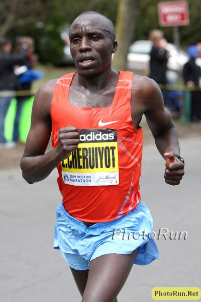 Cheruiyot_Evans-Boston09.jpg