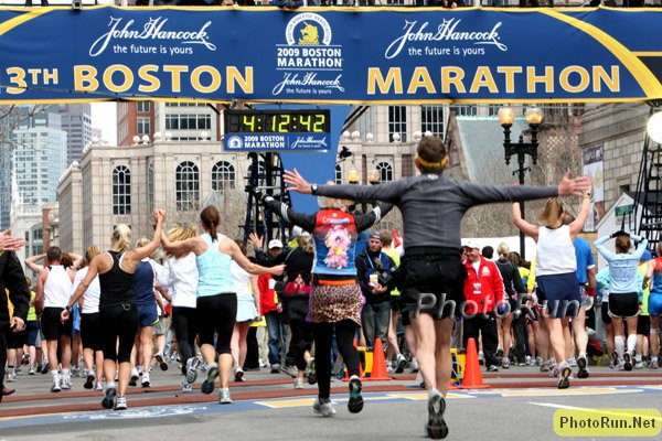 FinishLine-Boston09.jpg