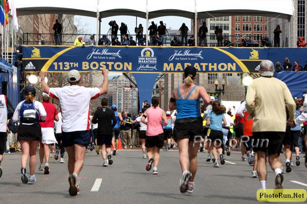 FinishLine1a-Boston09.jpg