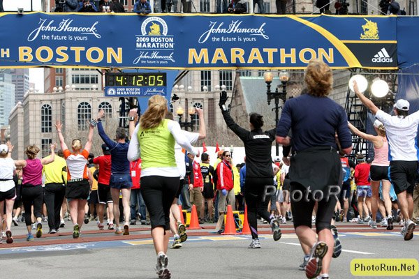 Finishline1-Boston09.jpg