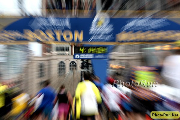 FinishlineZoom-Boston09.jpg