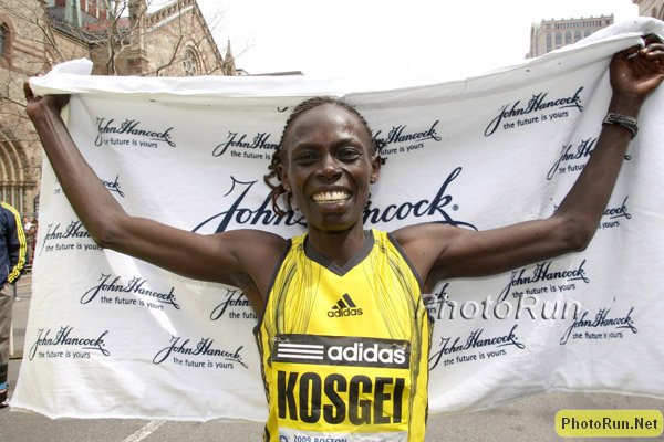 Kosgei_SalinaTowel-Boston09.jpg