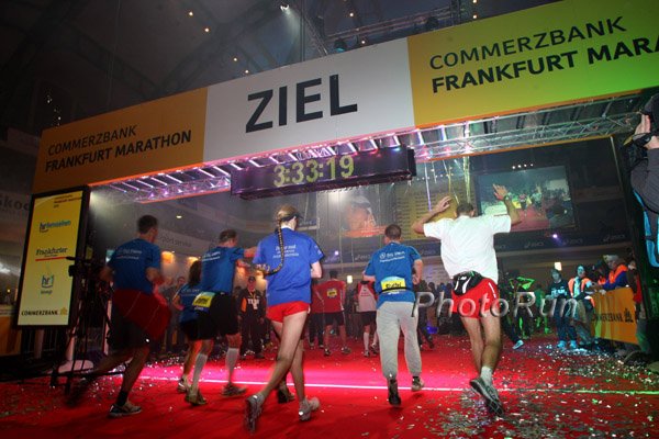 FinishLineWide1-Frankfurt09.jpg