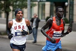 Keflezighi-CheruiyotH-NYC09.jpg