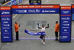 Keflezighi_MebFHH-NYCM09.jpg