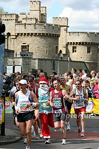 SantaTowerCastle-London09.jpg