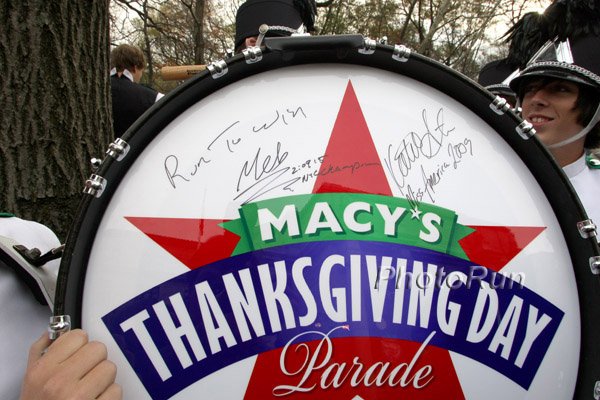 Keflezighi-Drum1-Macys09.jpg