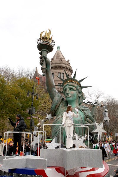 Keflezighi-Stam1d-Macys09.jpg