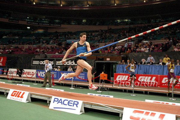Miles_DerekWide-Millrose09.jpg