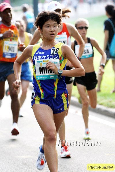 Nomura_Mina-NYHalf09.jpg