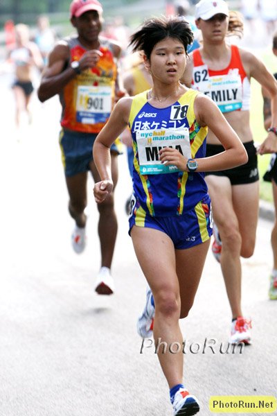 Nomura_Mina1-NYHalf09.jpg