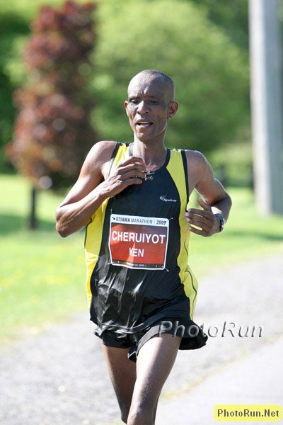 Cheruiyot_David-OttawaM09.jpg