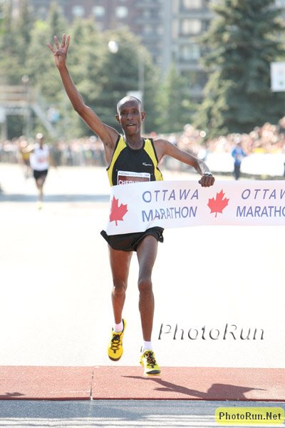 Cheruiyot_DavidFV-OttawaM09.jpg