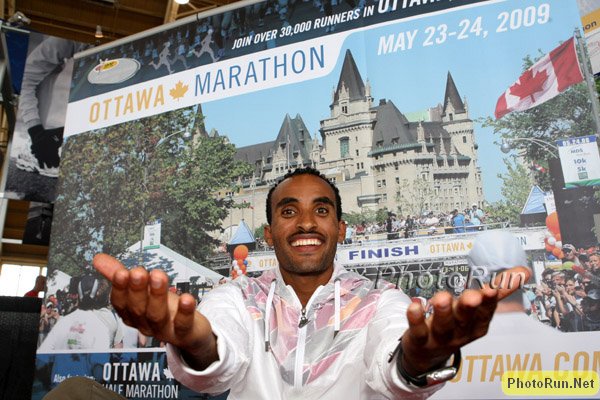 Merga_DeribaPC-Ottawa09.jpg