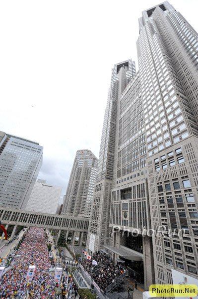 StartWide1-Tokyo09.jpg
