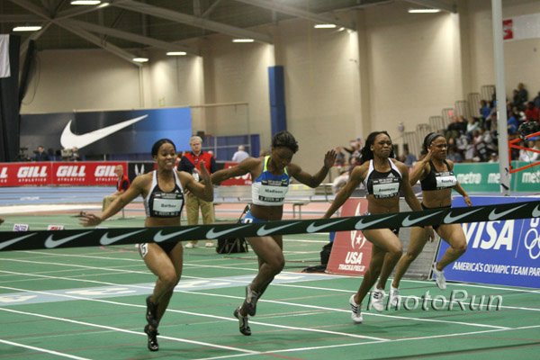 W60FH_USIndoor09_1.Jpg